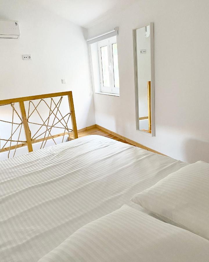 My Little Porto - Charming House In Miragaia, Porto Apartment Exterior photo